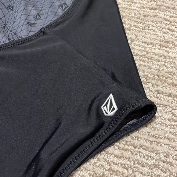 Volcom sexy one piece swimsuit black low back halter plunging v Like New - Picture 10 of 14